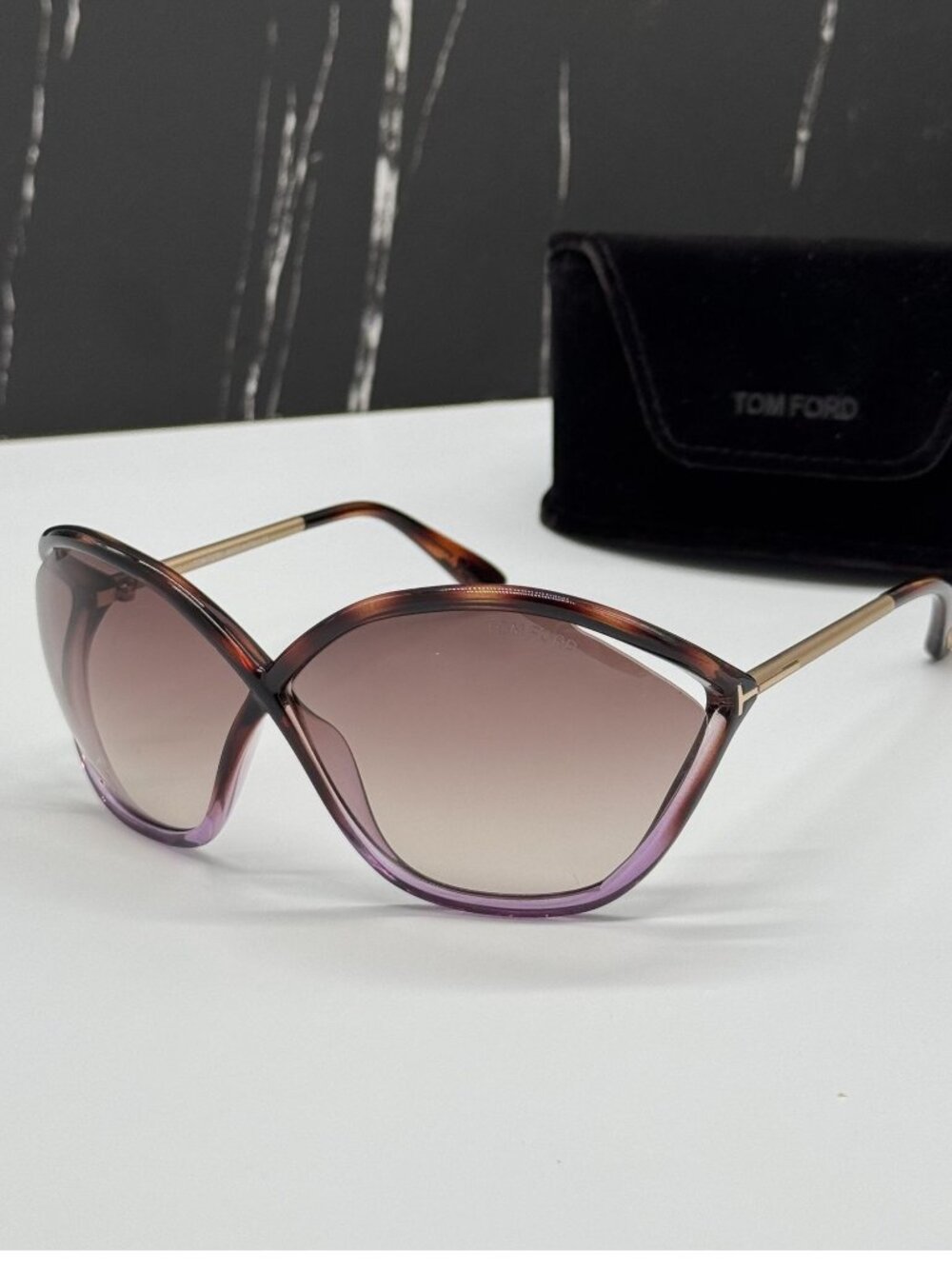 NWT Tom Ford Bella Sunglasses TF529 56F